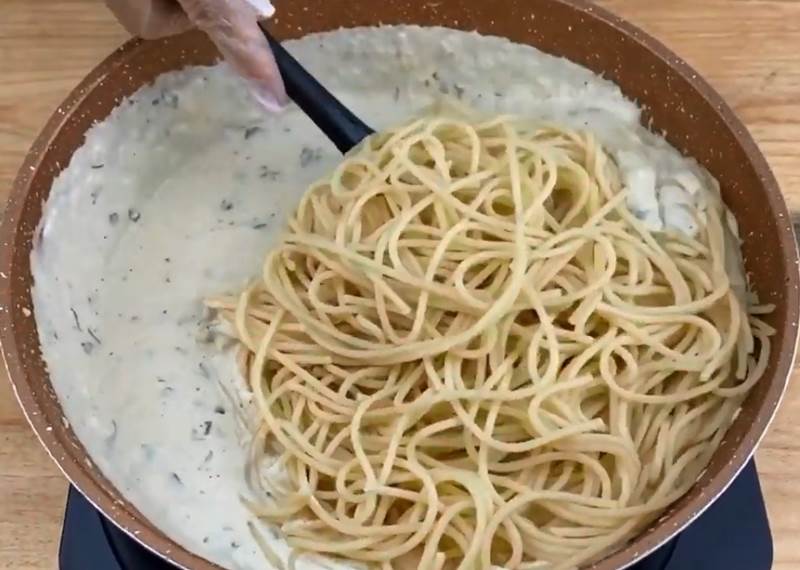 macarrão com molho branco